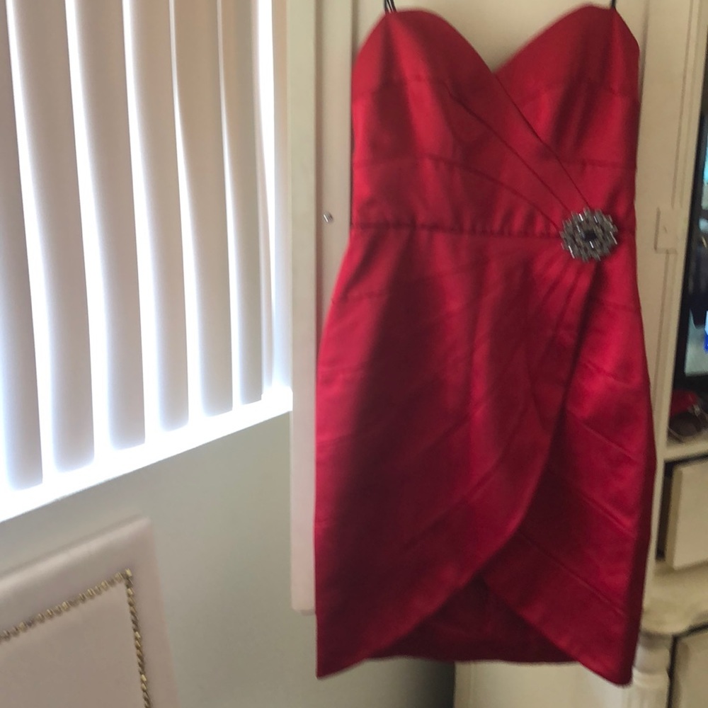 Dress - Picture 4 of 8